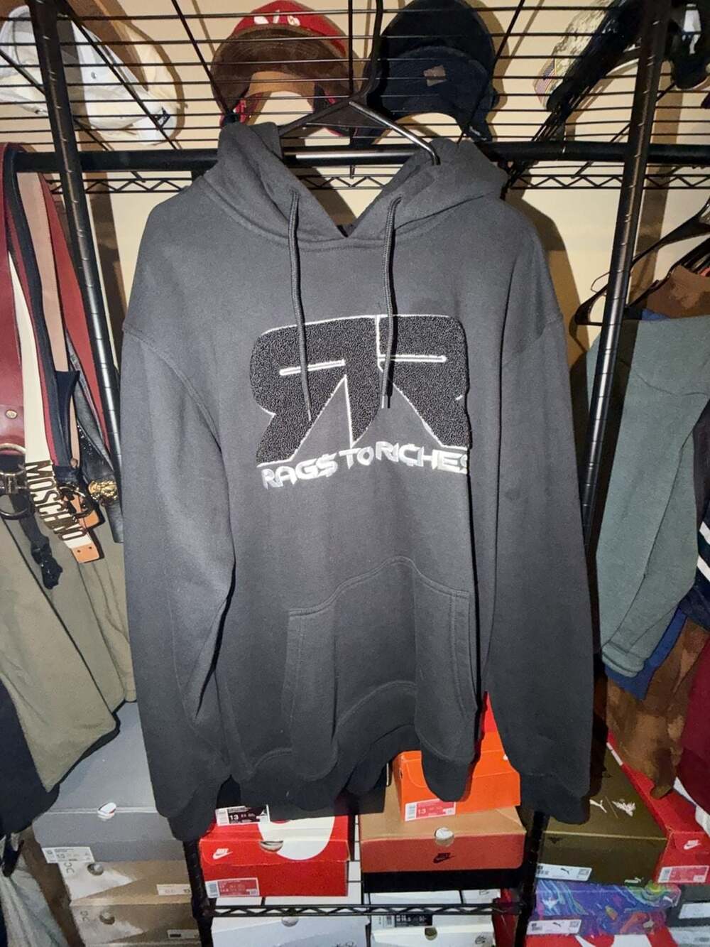 Rags To Riches Hoodie Size XL Black Textured Logo Pullover